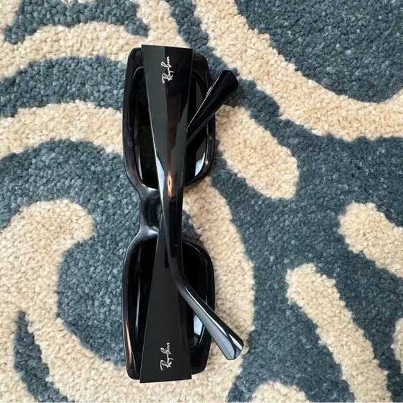 Ray-Ban Black Kiliane Sunglasses with Tan Case - Picture 8 of 11